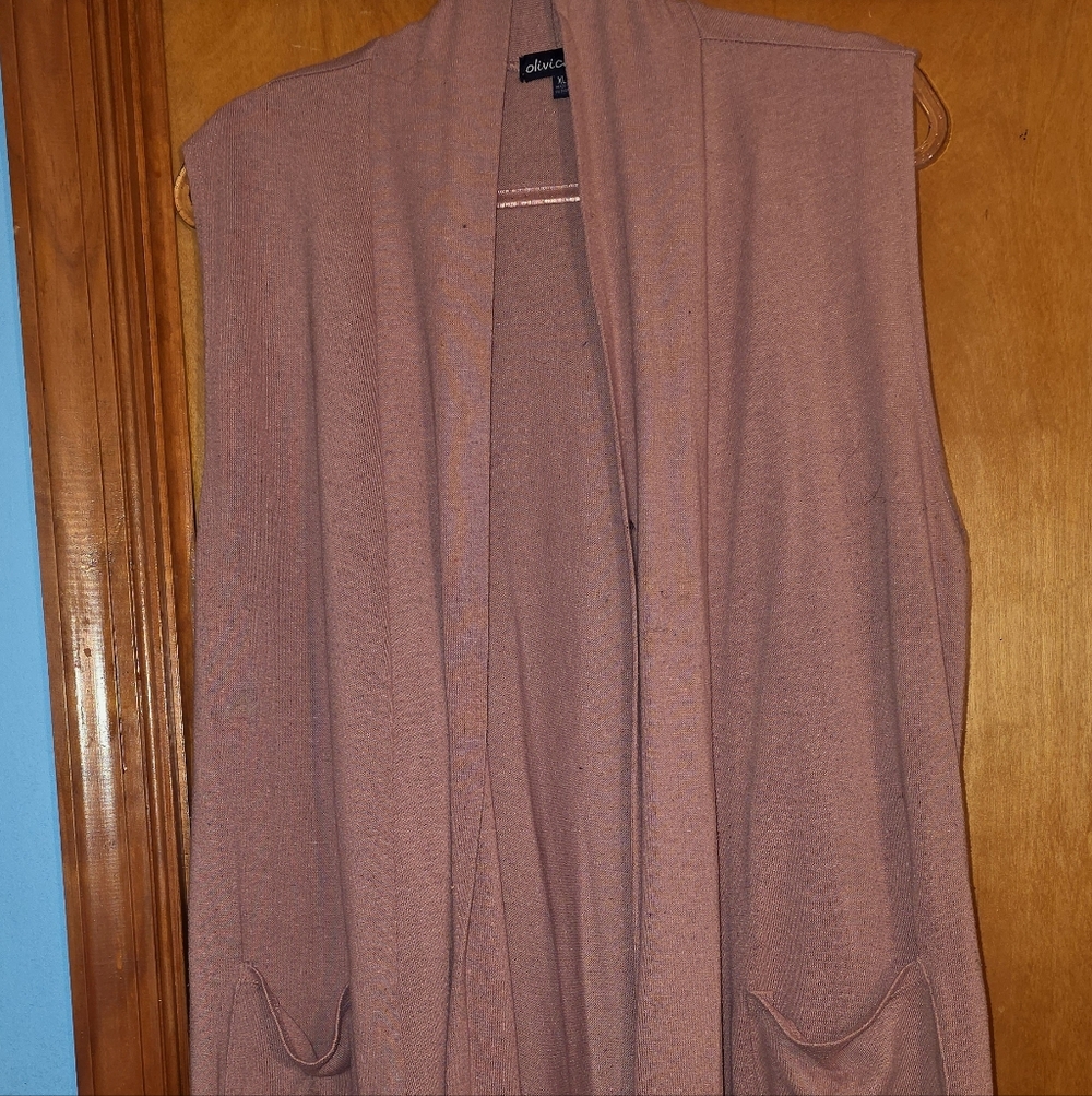 Sleeveless Pink Cardigan with Pockets